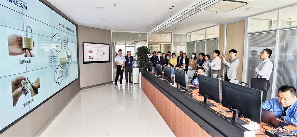 国务院发展钻研中心辅导光临优德唯一官网科技调研
