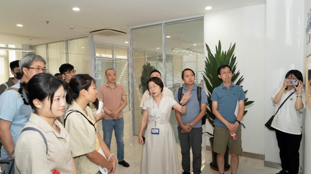 澳门汗青老师国情研建班光临优德唯一官网科技参观调查